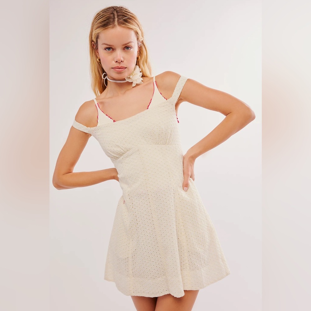 Free People Berry Kiss Mini Dress in Ivory size Small NWT